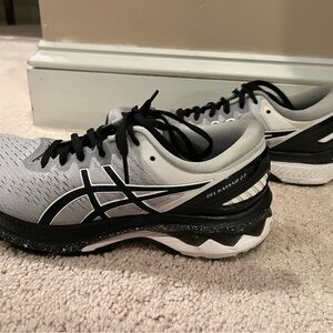 Women’s ASICS Kayano gel 27